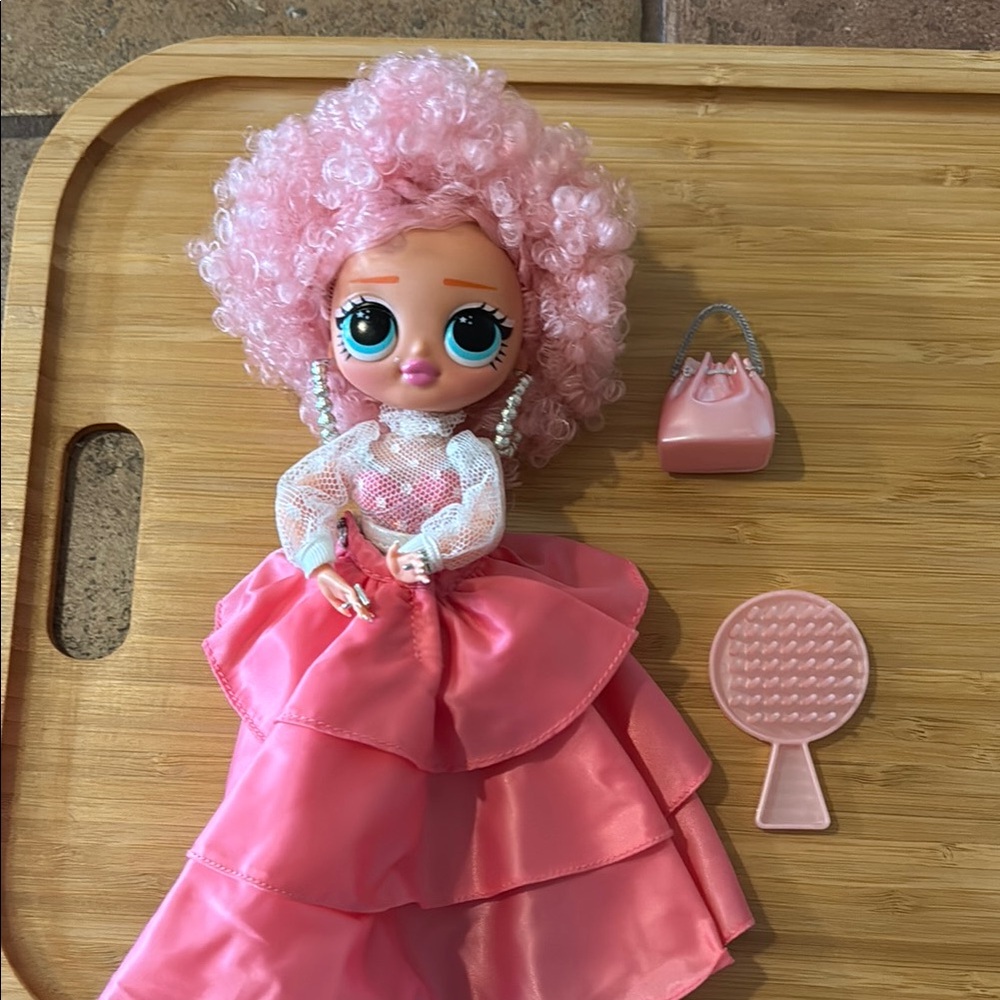 LOL Doll with Pink Hair and Dress / Accessories